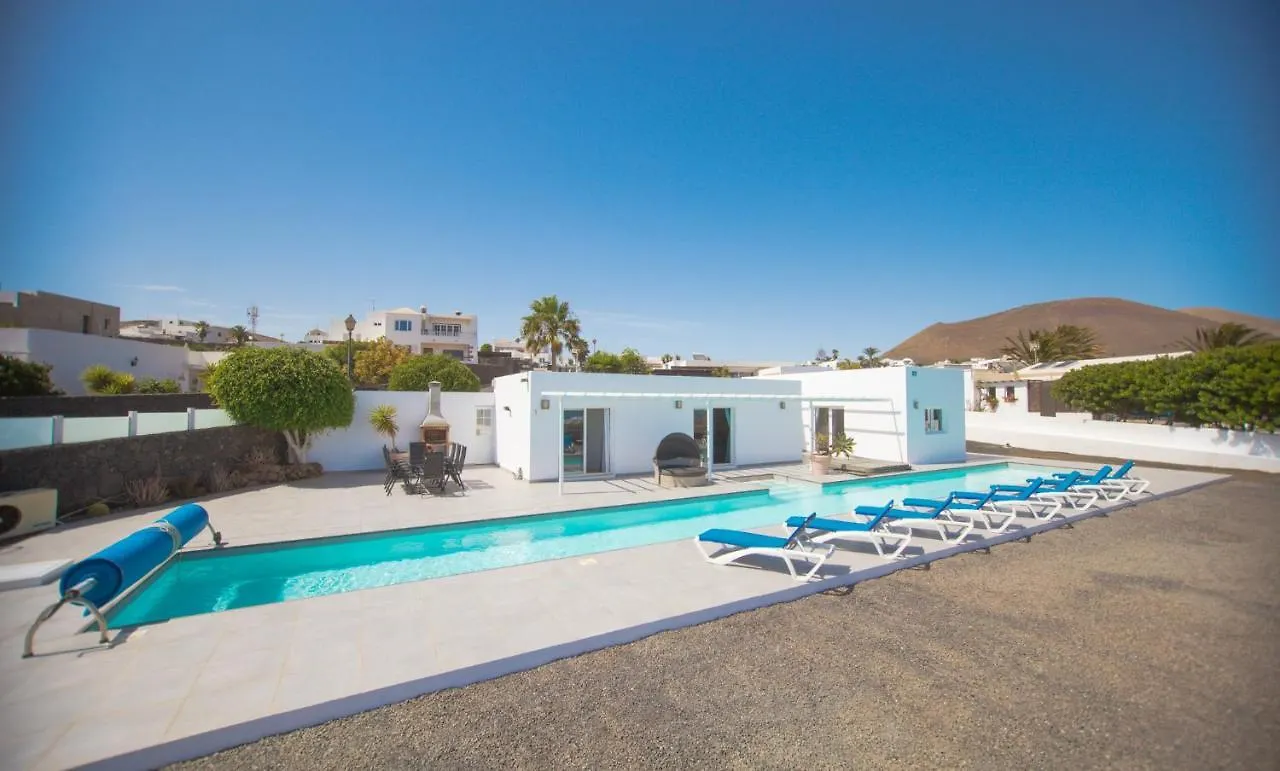Casa Conil With A Private 25 Meter Heated Pool Villa