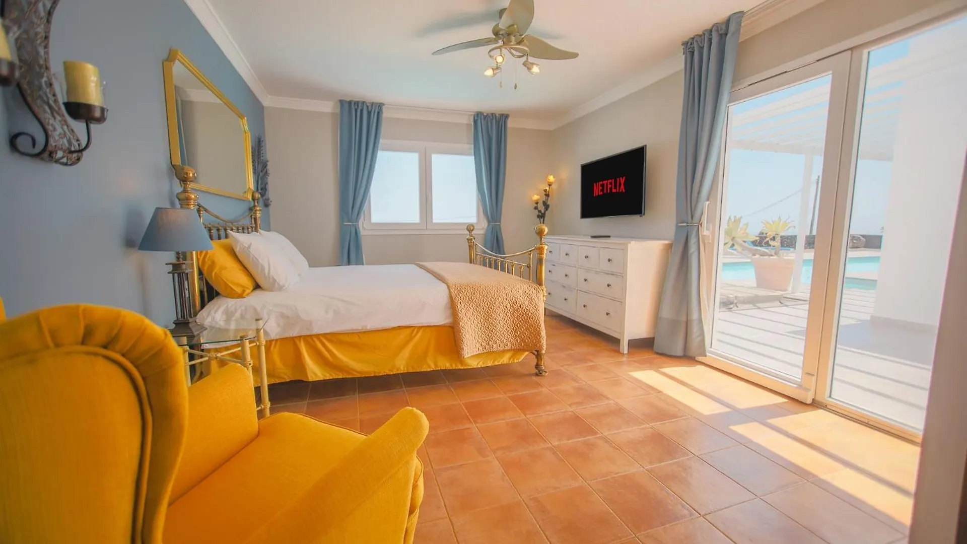 Holiday home Casa Conil With A Private 25 Meter Heated Pool Villa